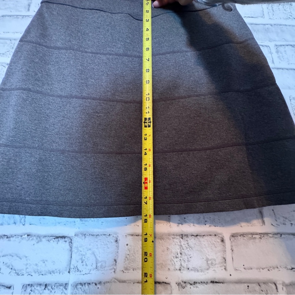 Athleta Gray Women's Skirt - Picture 5 of 9